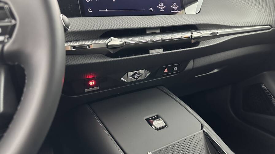 Mandataire Automobile neuf, recherche de Ds Ds4-1-5-bluehdi-130-eat8-pallas - E-Motors