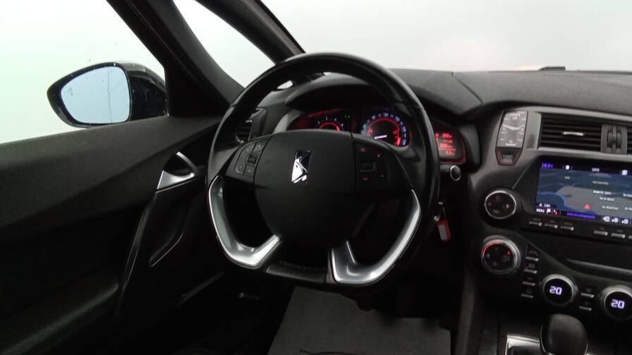 Mandataire Automobile occasion, recherche de Ds Ds5-bluehdi-150-s-s-bvm6-sport-chic - E-Motors