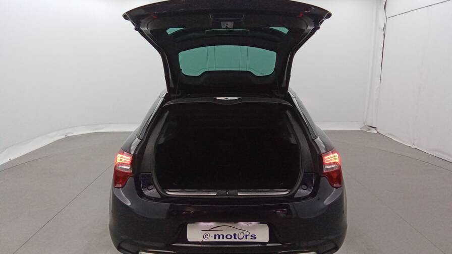 Mandataire Automobile occasion, recherche de Ds Ds5-bluehdi-150-s-s-bvm6-sport-chic - E-Motors