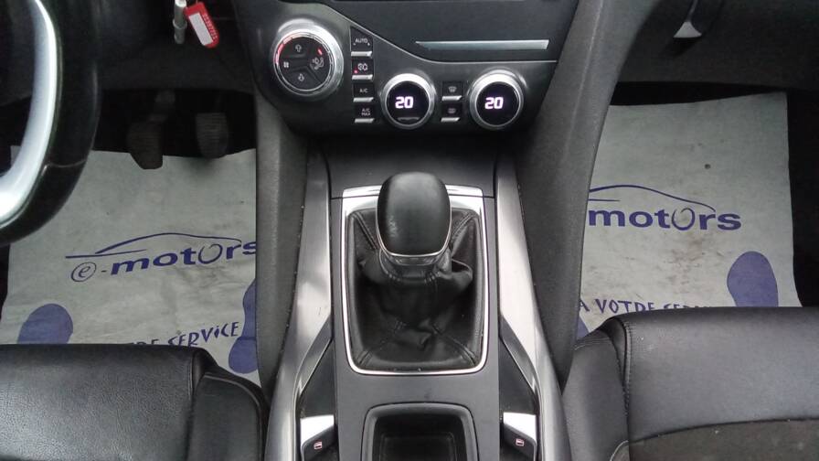 Mandataire Automobile occasion, recherche de Ds Ds5-bluehdi-150-s-s-bvm6-sport-chic - E-Motors