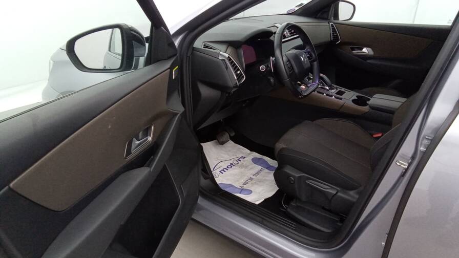 Mandataire Automobile occasion, recherche de Ds Ds7-crossback-hyb-e-tense-225-eat8-so-chic - E-Motors