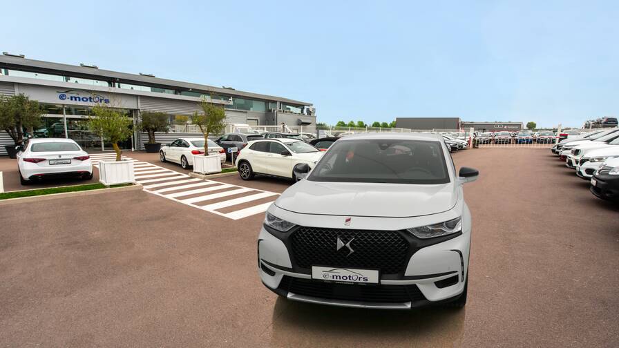 Avis-mandataire-auto-Emotors-Ds-Ds7-crossback-Rivoli-hybride-e-tense-225-automatique-plus-int-rieur-opera-plus-jantes-alu-20-plus-pack-ds-urban-plus-toit-pano-ouvrant.