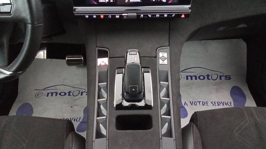 Mandataire Automobile occasion, recherche de Ds Ds7-crossback-puretech-130-eat8-performance-line - E-Motors