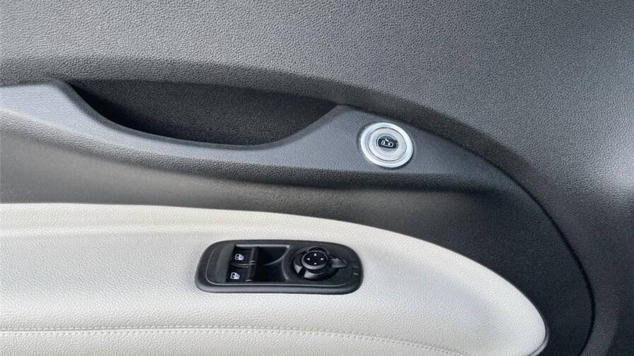 Mandataire Automobile occasion, recherche de Fiat 500-iii-e-118-ch-la-prima-by-bocelli - E-Motors