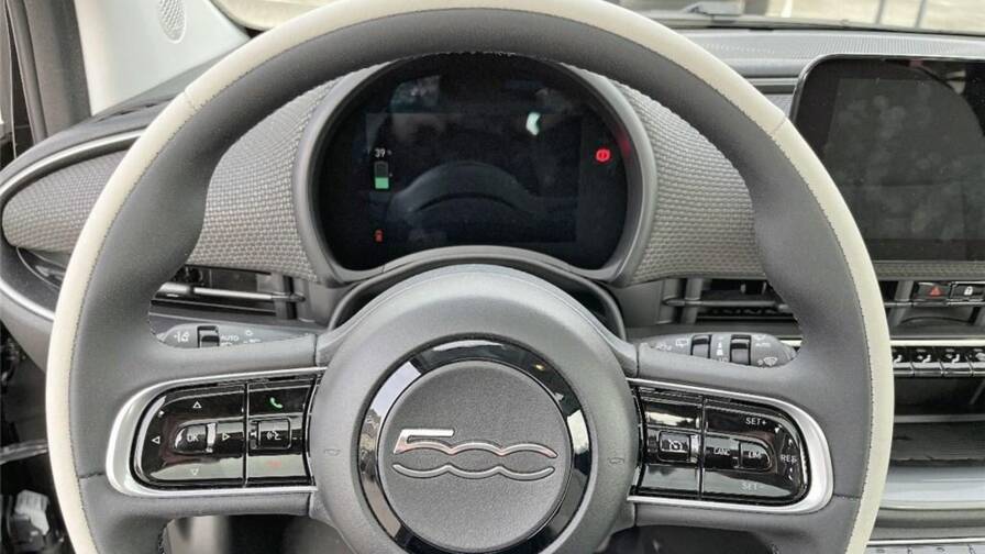 Mandataire Automobile occasion, recherche de Fiat 500-iii-e-118-ch-la-prima-by-bocelli - E-Motors