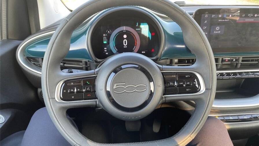 Mandataire Automobile occasion, recherche de Fiat 500-iii-e-118-ch-nouvelle-500 - E-Motors