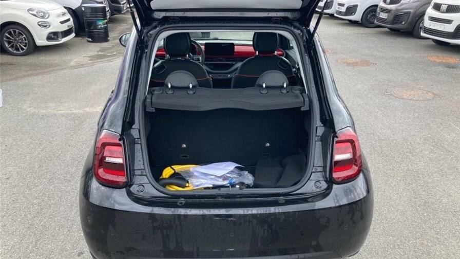 Mandataire Automobile occasion, recherche de Fiat 500-iii-e-118-ch-red - E-Motors