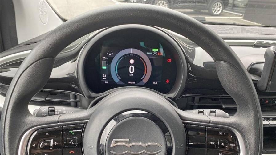 Mandataire Automobile occasion, recherche de Fiat 500-iii-e-95-ch-action - E-Motors