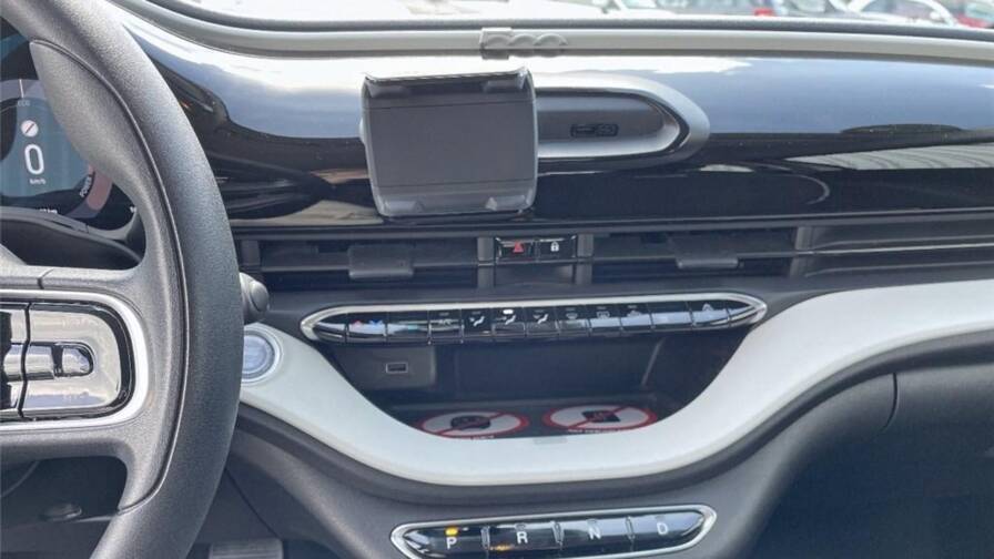 Mandataire Automobile occasion, recherche de Fiat 500-iii-e-95-ch-action - E-Motors