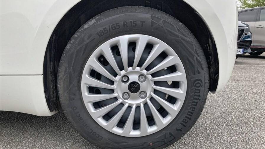 Mandataire Automobile occasion, recherche de Fiat 500-iii-e-95-ch-nouvelle-500 - E-Motors