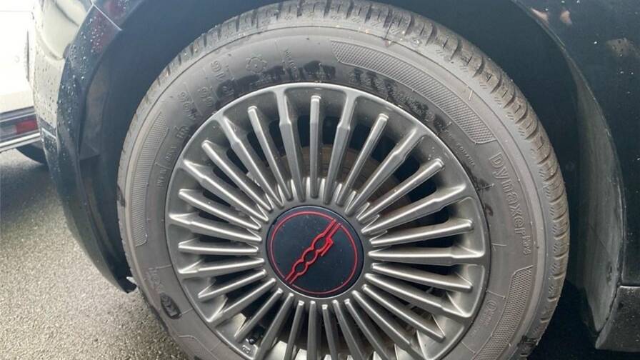 Mandataire Automobile occasion, recherche de Fiat 500-iii-e-95-ch-red - E-Motors