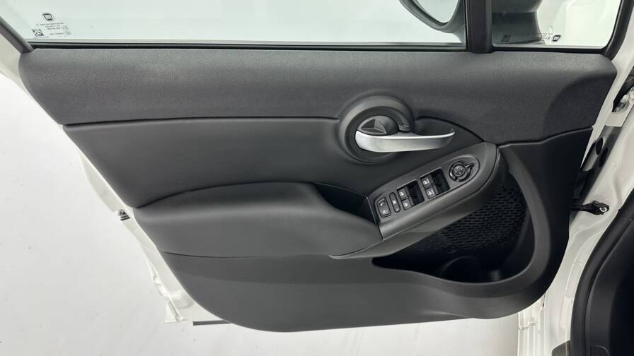 Mandataire Automobile occasion, recherche de Fiat 500x-1-5-firefly-130ch-hybrid-sport-dct7 - E-Motors