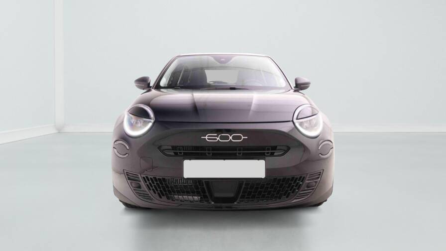 Mandataire Automobile neuf, recherche de Fiat 600-1-2t-hybrid-dct-pop - E-Motors