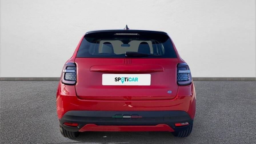 Mandataire Automobile occasion, recherche de Fiat 600-my23-54-kwh-156-ch-red - E-Motors