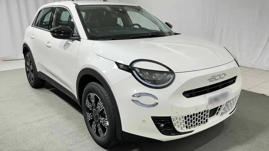 Mandataire Automobile neuf, recherche de Fiat 600-t-gen-3-hybrid-110-edct6-ic-ne - E-Motors