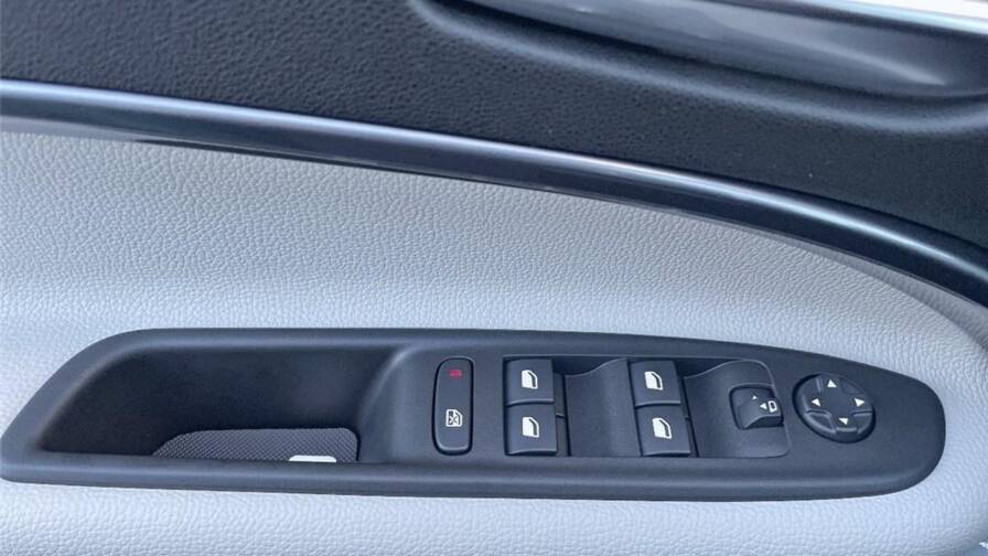 Mandataire Automobile occasion, recherche de Fiat 600e-54-kwh-156-ch-la-prima - E-Motors