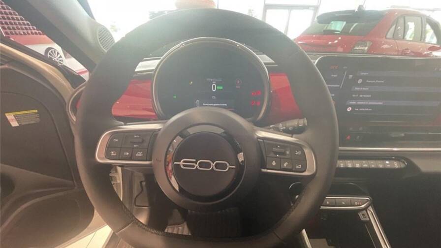 Mandataire Automobile neuf, recherche de Fiat 600e-54-kwh-156-ch-red - E-Motors