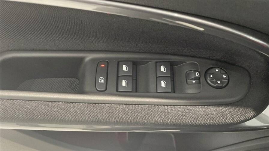 Mandataire Automobile neuf, recherche de Fiat 600e-54-kwh-156-ch-red - E-Motors