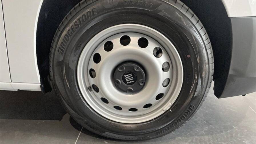 Mandataire Automobile occasion, recherche de Fiat Doblo-electrique-iii-e-cargo-fourgon-m-800-kg-electrique-100-kw-batterie-51-kwh - E-Motors