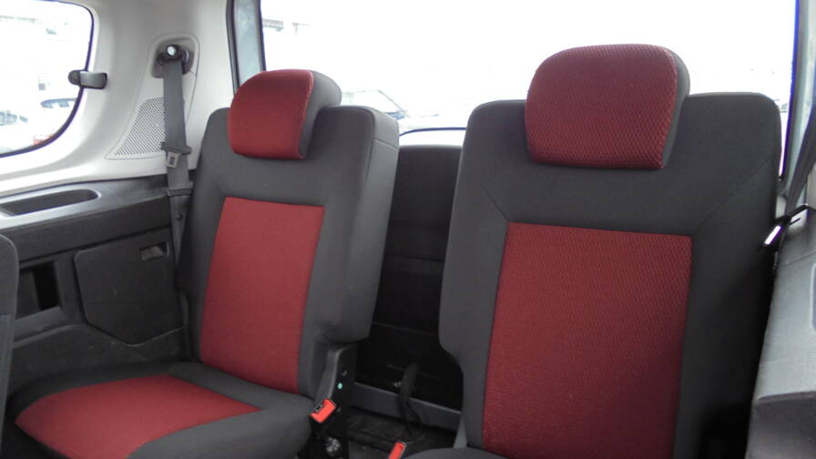 Mandataire Automobile occasion, recherche de Fiat Doblo-1-6-multijet-105-7-places-emotion - E-Motors