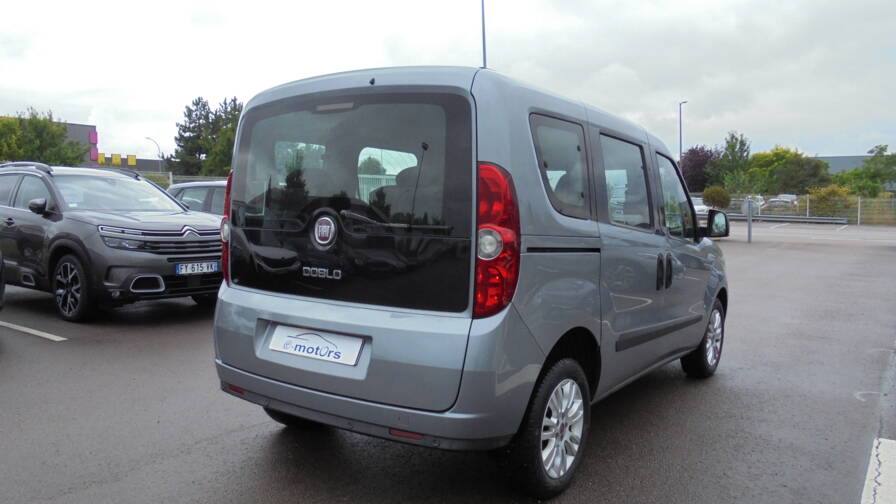 Mandataire Automobile occasion, recherche de Fiat Doblo-1-6-multijet-105-7-places-emotion - E-Motors