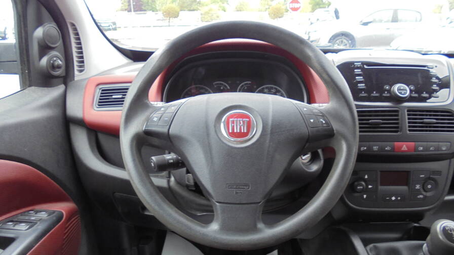 Mandataire Automobile occasion, recherche de Fiat Doblo-1-6-multijet-105-7-places-emotion - E-Motors