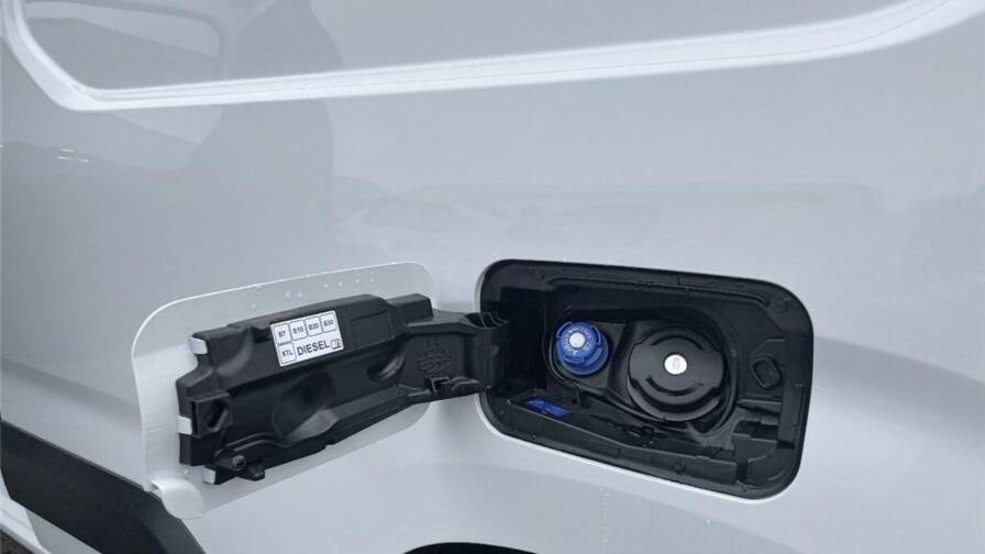 Mandataire Automobile neuf, recherche de Fiat Doblo-iii-m-650-kg-bluehdi-130-s-s-bvm6 - E-Motors