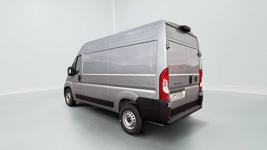 Mandataire Automobile neuf, recherche de Fiat Ducato-fourgon-fgn-tole-l2h2-mh2-3-5-t-180-ch-s-s-bva8 - E-Motors