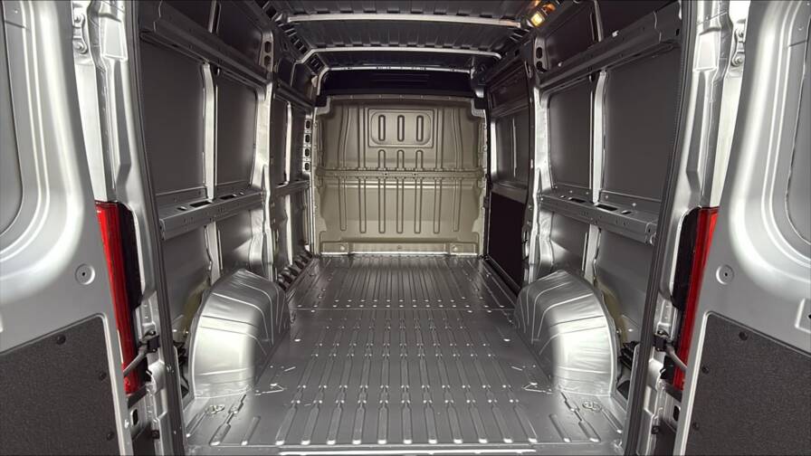 Mandataire Automobile neuf, recherche de Fiat Ducato-fourgon-fgn-tole-l2h2-mh2-3-5-t-180-ch-s-s-bva8 - E-Motors