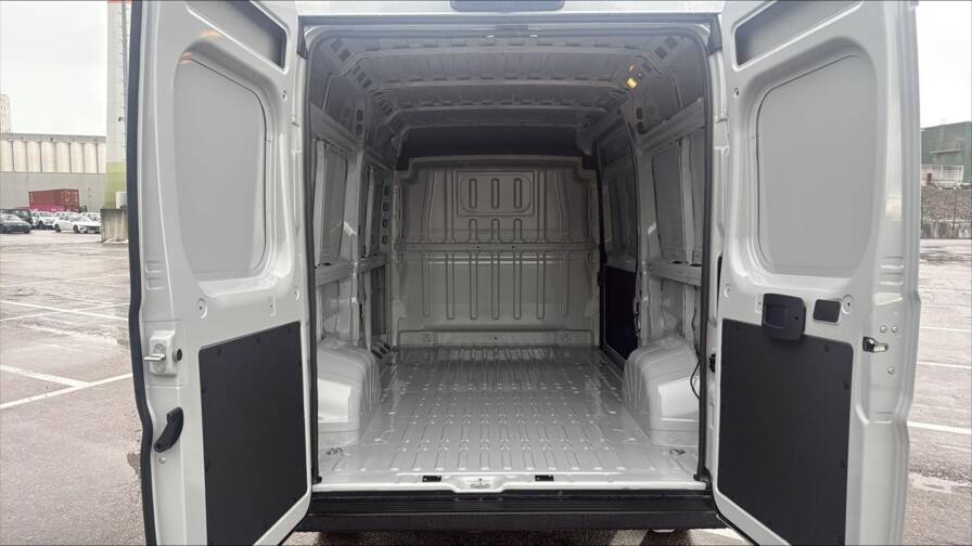 Mandataire Automobile neuf, recherche de Fiat Ducato-fourgon-fgn-tole-l2h2-mh2-3-5-t-180-ch-s-s-bva8 - E-Motors