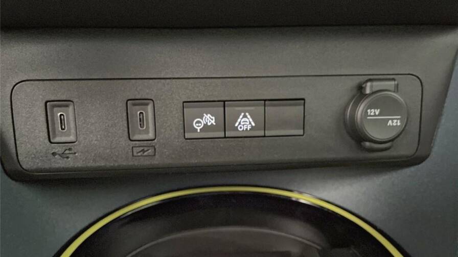 Mandataire Automobile occasion, recherche de Fiat Grande-panda-e-83ch-la-prima - E-Motors