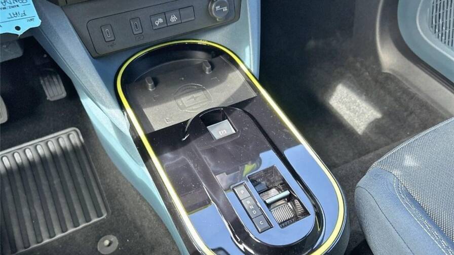 Mandataire Automobile occasion, recherche de Fiat Grande-panda-electrique-83ch-la-prima - E-Motors