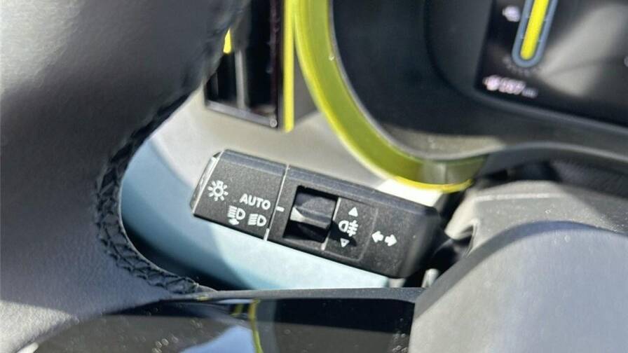 Mandataire Automobile occasion, recherche de Fiat Grande-panda-electrique-83ch-la-prima - E-Motors