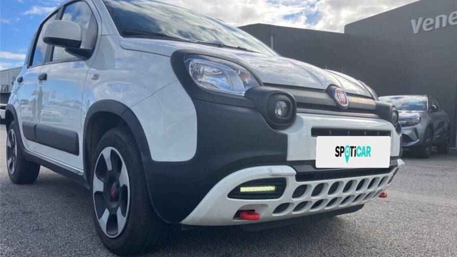 Mandataire Automobile occasion, recherche de Fiat Panda-iii-1-0-70-ch-hybride-bsg-s-s-cross - E-Motors