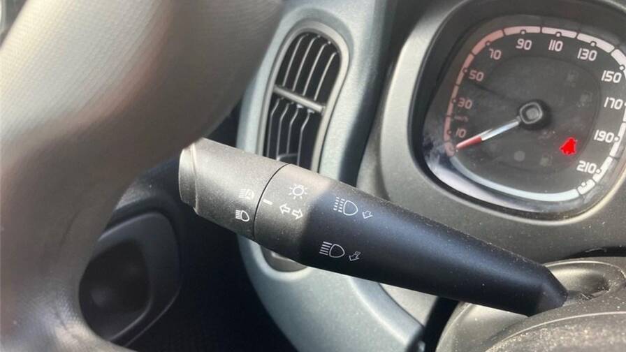 Mandataire Automobile occasion, recherche de Fiat Panda-iii-1-0-70-ch-hybride-bsg-s-s-cross - E-Motors