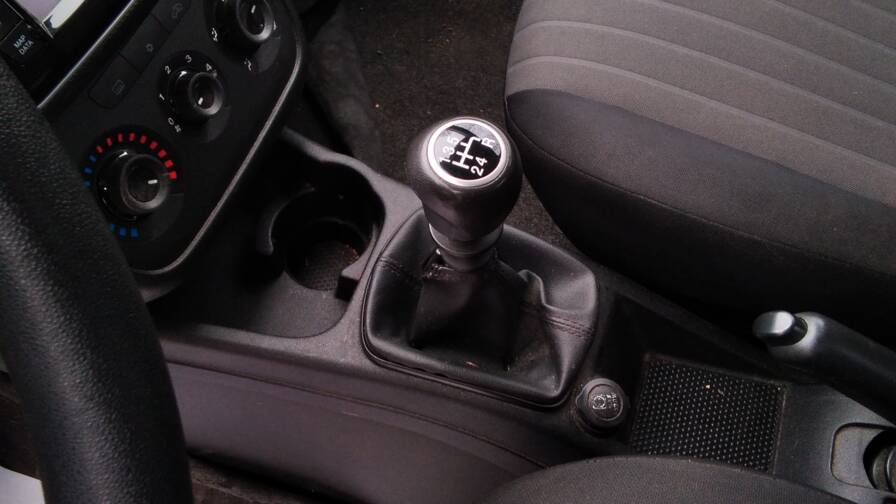 Mandataire Automobile occasion, recherche de Fiat Punto-1-2-69-ch-easy - E-Motors