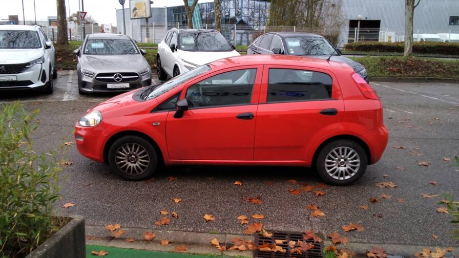 Mandataire Automobile occasion, recherche de Fiat Punto-1-2-69-ch-easy - E-Motors