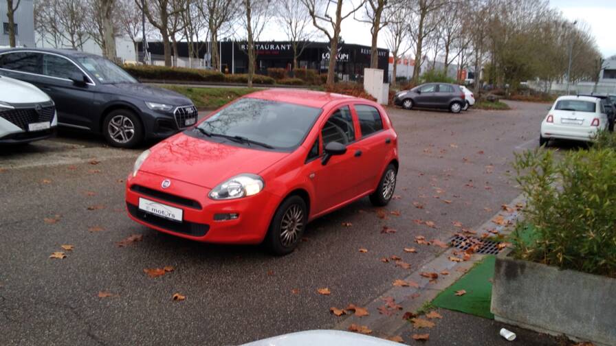 Mandataire Automobile occasion, recherche de Fiat Punto-1-2-69-ch-easy - E-Motors