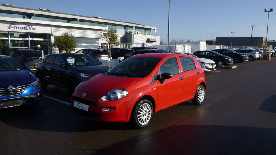 Avis-mandataire-auto-Emotors-Fiat-Punto-serie-8-Punto-1-2-69-ch-easy.