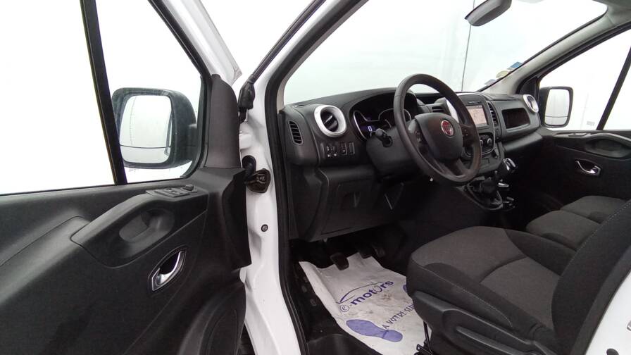 Mandataire Automobile occasion, recherche de Fiat Talento-fgn-1-3-lh1-1-6-multijet-95-pack-pro-nav - E-Motors