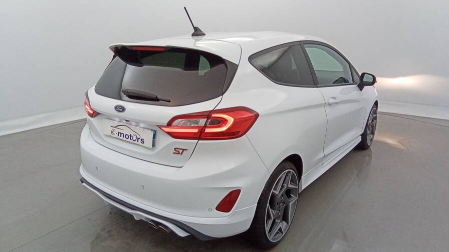 Mandataire Automobile occasion, recherche de Ford Fiesta-1-5-ecoboost-200-s-s-st-plus - E-Motors