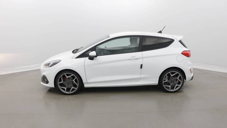 Mandataire Automobile occasion, recherche de Ford Fiesta-1-5-ecoboost-200-s-s-st-plus - E-Motors