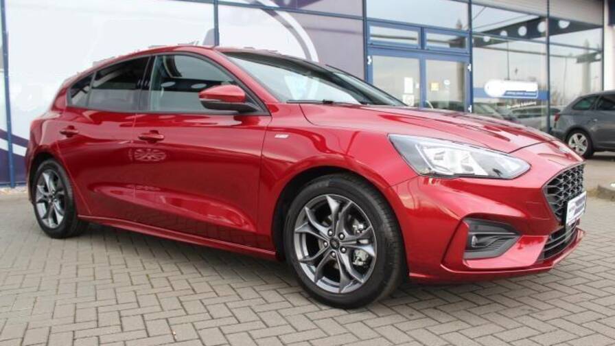 Avis-mandataire-auto-Emotors-Ford-Focus-St-line-ecoboost-125-s-s-bva8.