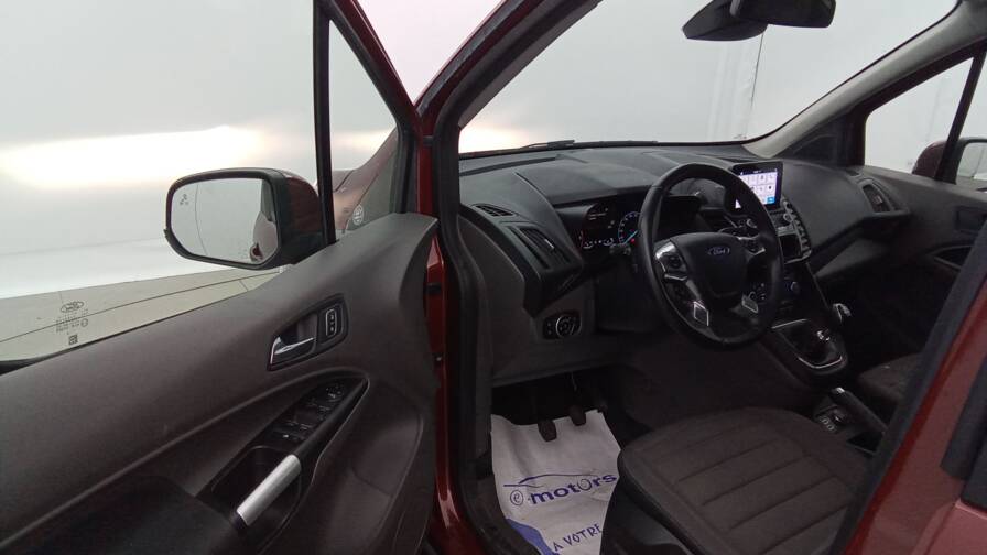 Mandataire Automobile occasion, recherche de Ford Tourneo-connect-1-5-ecoblue-120-titanium-gps-camera - E-Motors