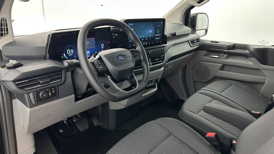 Mandataire Automobile neuf, recherche de Ford Transit-custom-ii-320-l2h1-2-0-ecoblue-170ch-limited-bva8 - E-Motors