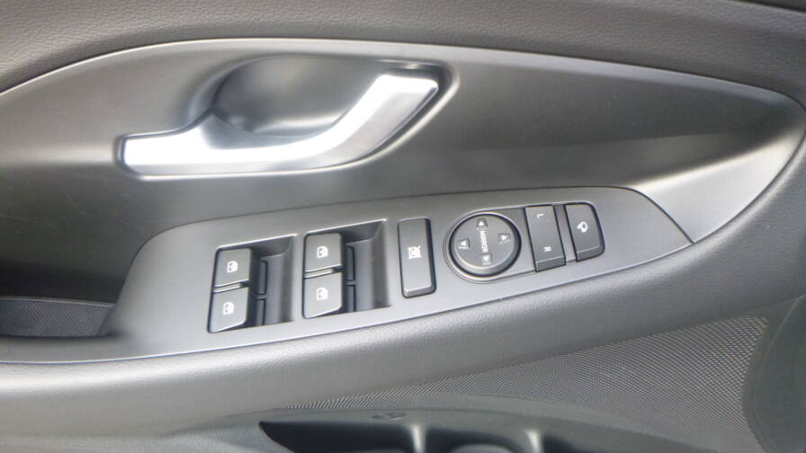 Mandataire Automobile neuf, recherche de Hyundai I30-t-gdi-100-bvm-creative-plus-pack-hiver - E-Motors