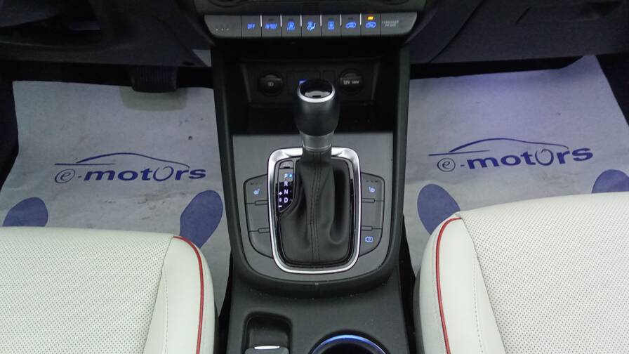 Mandataire Automobile occasion, recherche de Hyundai Kona-hybrid-141-executive - E-Motors