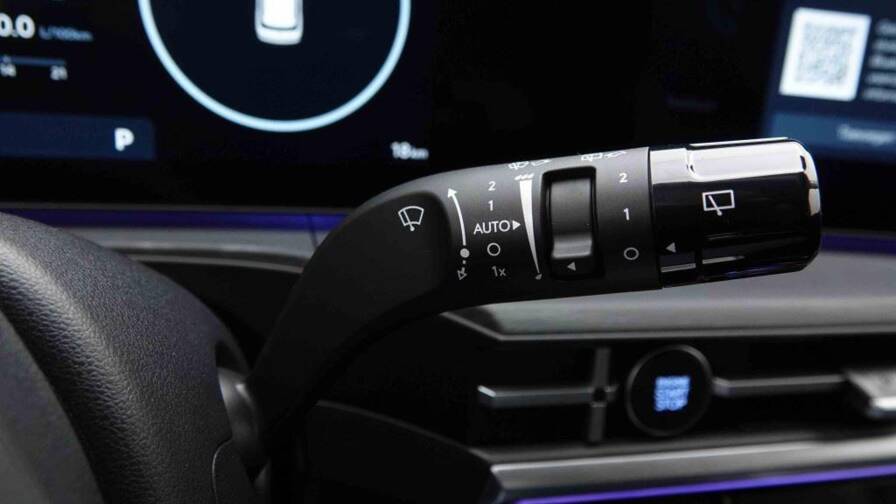 Mandataire Automobile neuf, recherche de Hyundai Santa-fe-1-6t-gdi-phev-4wd-7pl-luxury - E-Motors