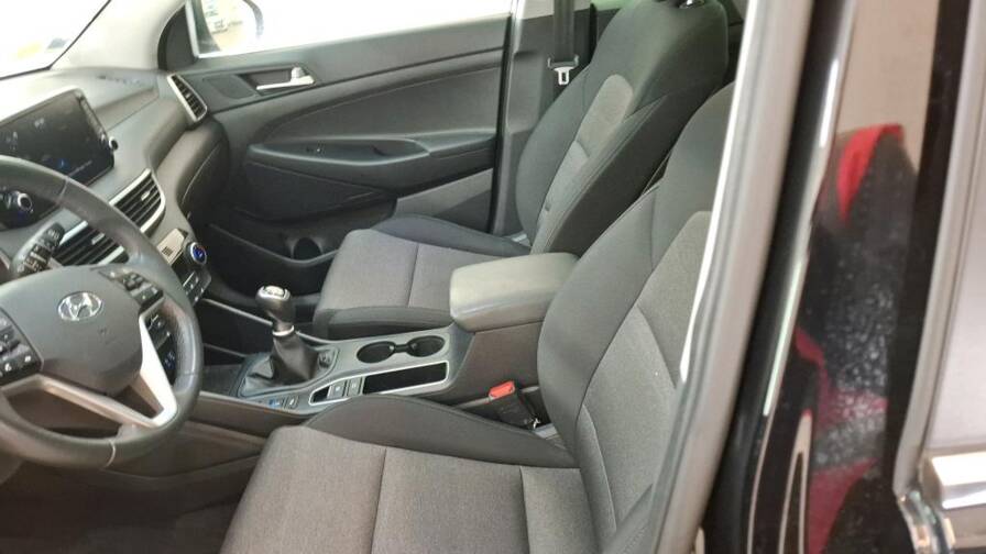 Mandataire Automobile occasion, recherche de Hyundai Tucson-crdi-115-creative-plus-toit-vitr - E-Motors