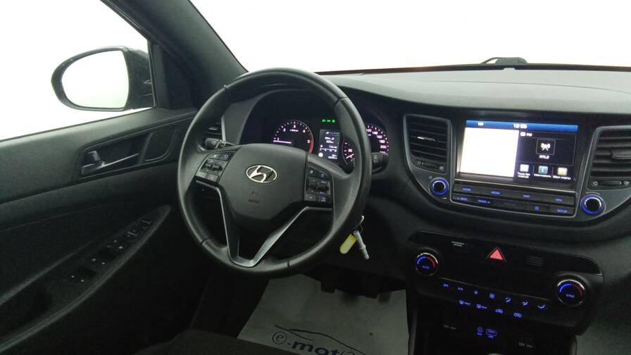 Mandataire Automobile occasion, recherche de Hyundai Tucson-1-7-crdi-115-2wd-creative - E-Motors